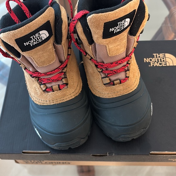 Northface kids winter boots - Picture 4 of 8